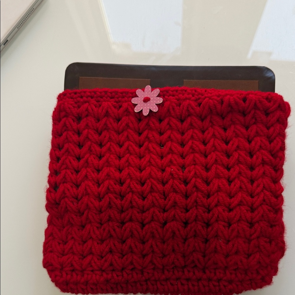 Red Knit Pouch - Picture 2 of 6